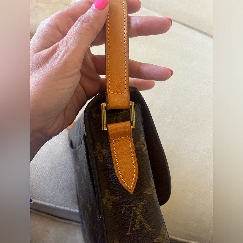 LOUIS VUITTON St. Cloud Crossbody/Shoulder Bag - Picture 9 of 17